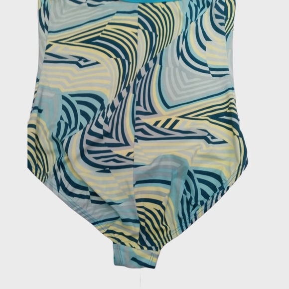 Nike Swimsuit / Yellow/Aquamarine/Navy Blue Color XL 156-166 CM 13-15 YRS Size - Picture 9 of 14